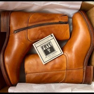 NEW Frye Men Campus Inside Zip Leather Boot COGNAC
